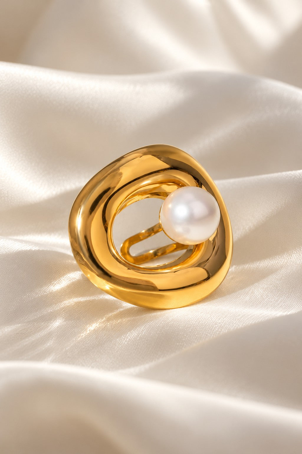 Aurora Pearl Glow Ring