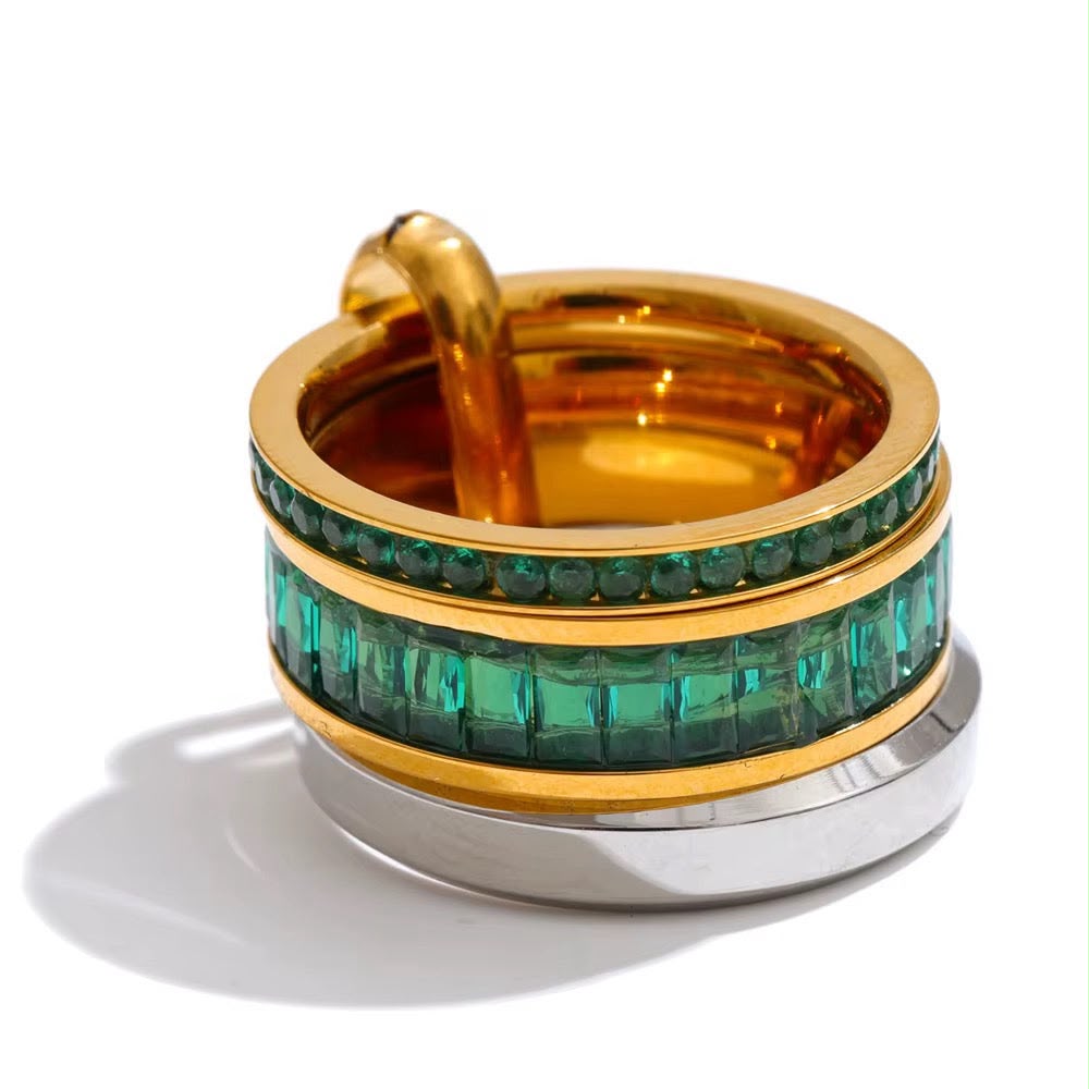 Dual-Tone Emerald Link Ring